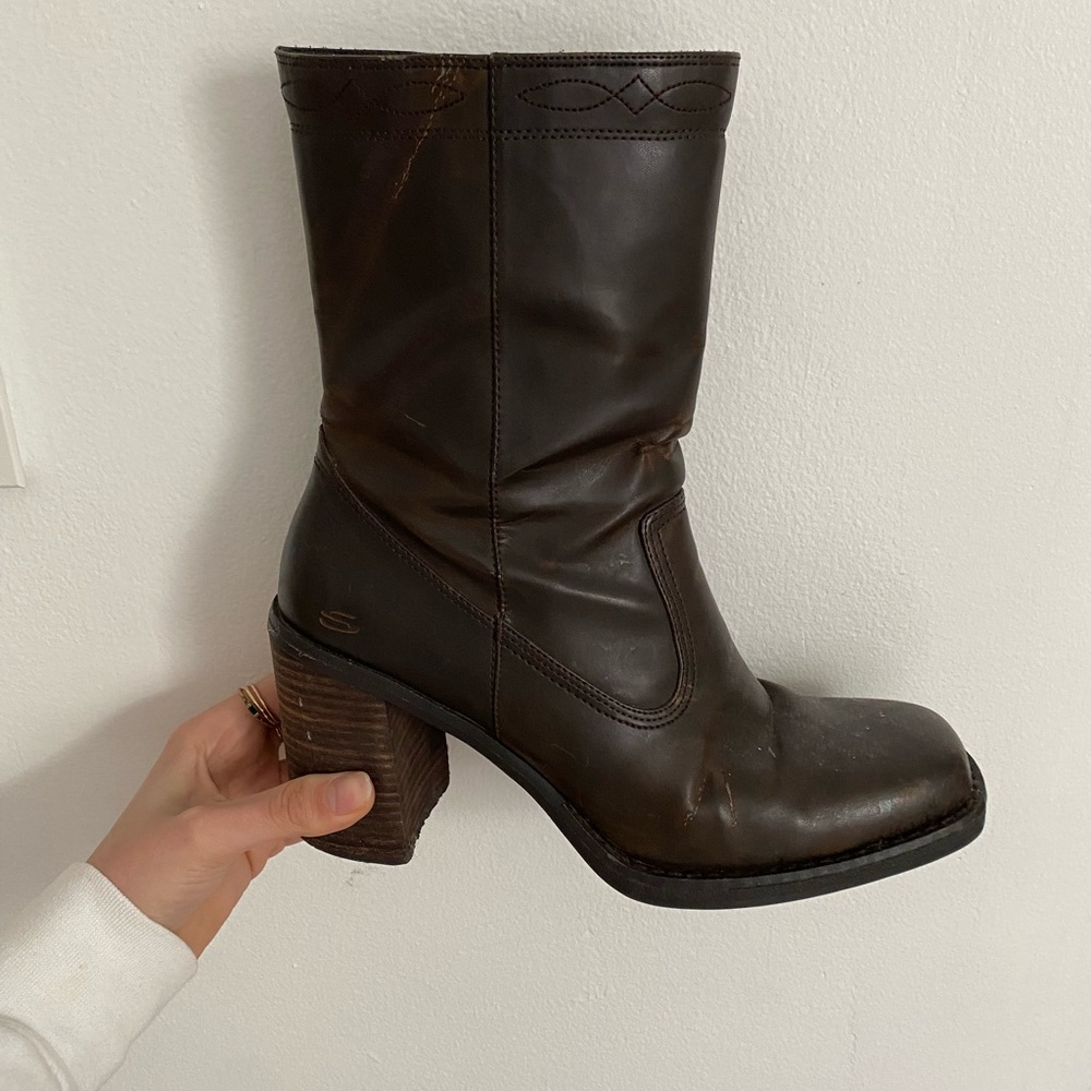 brown block toe heeled boots